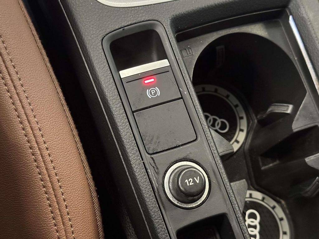 Used 2023 Audi Q3 2.0T Premium w/ Convenience Package AWD/4WD image 33