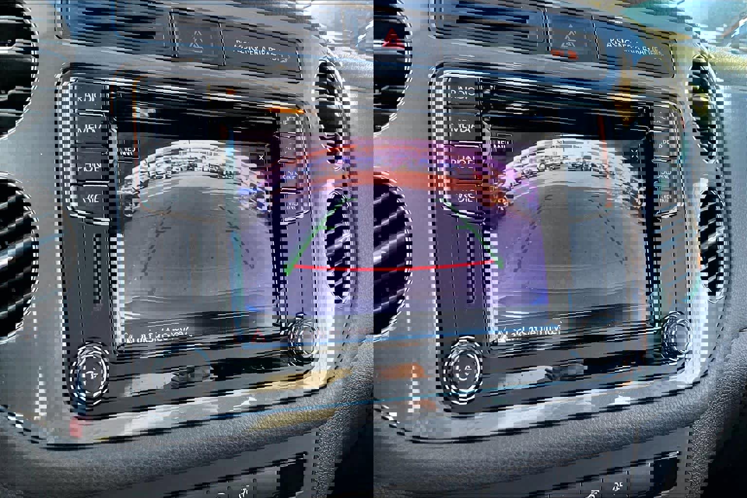 Used 2017 Volkswagen Tiguan Limited image 27