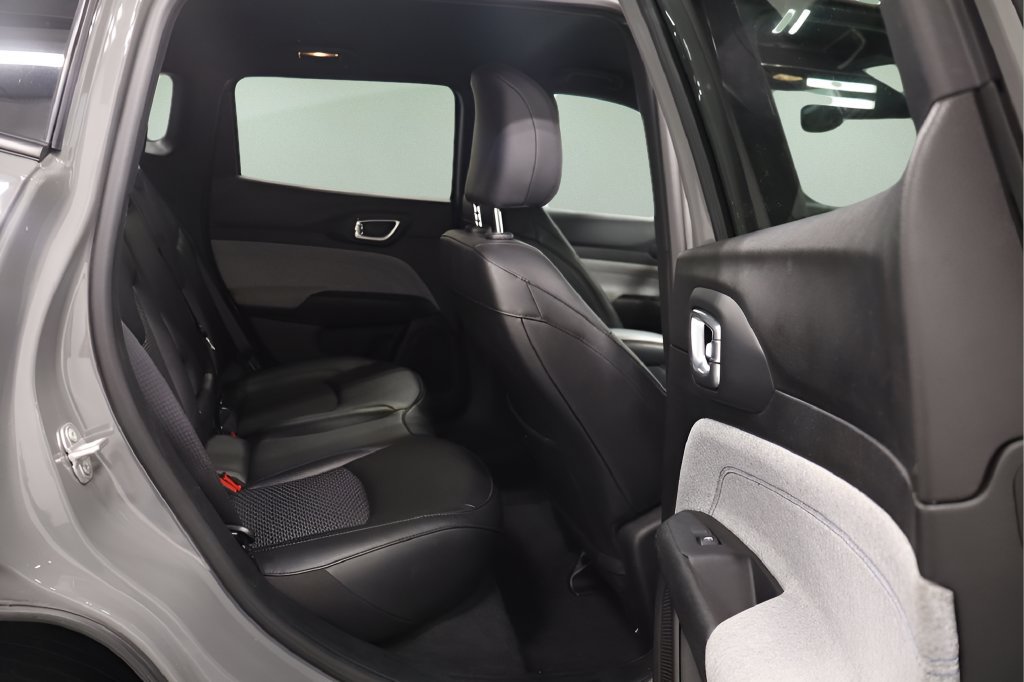 Used 2024 Jeep Compass Latitude AWD/4WD image 20