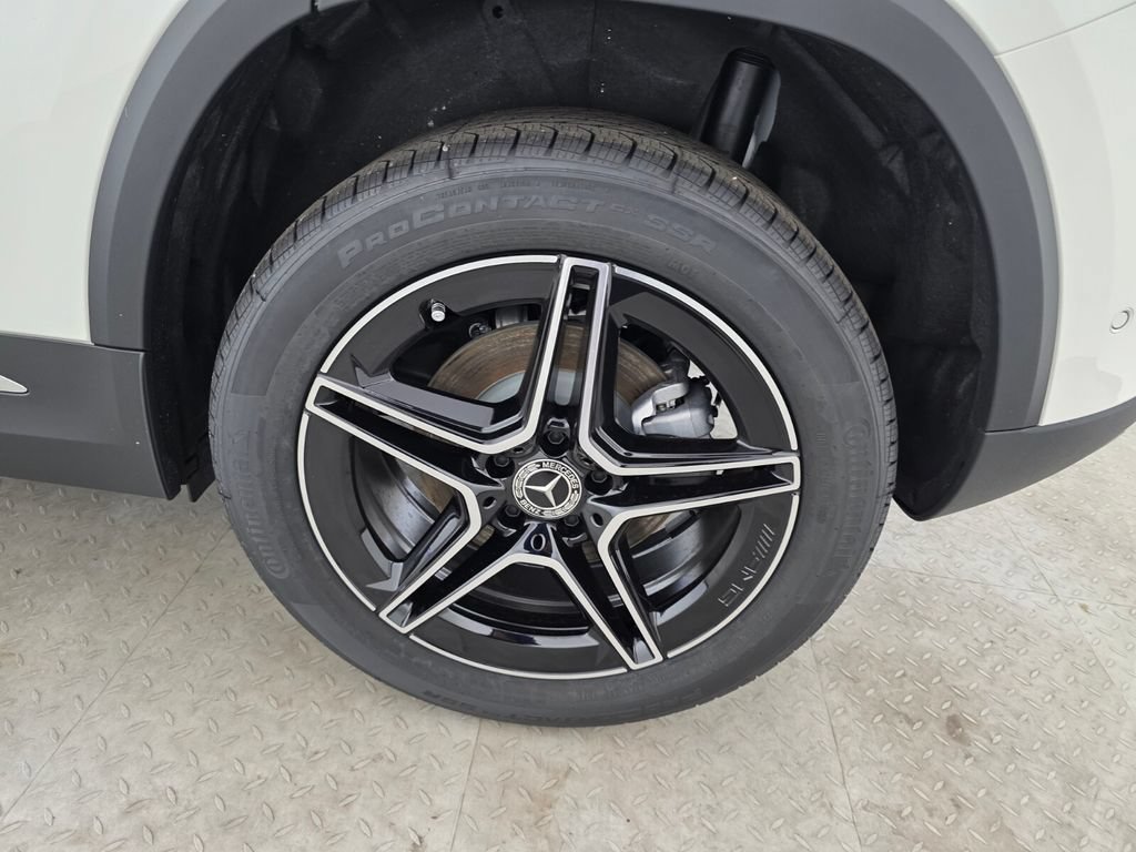 New 2026 Mercedes-Benz GLA 250 4MATIC image 11