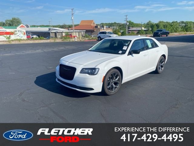 Used 2023 Chrysler 300 Touring w/ Sport Appearance Package RWD image 1