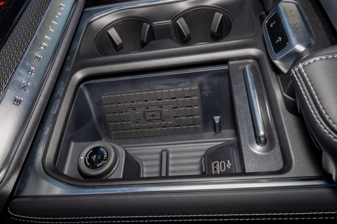 New 2025 Ford Expedition Platinum w/ Stealth Performance Package image 20