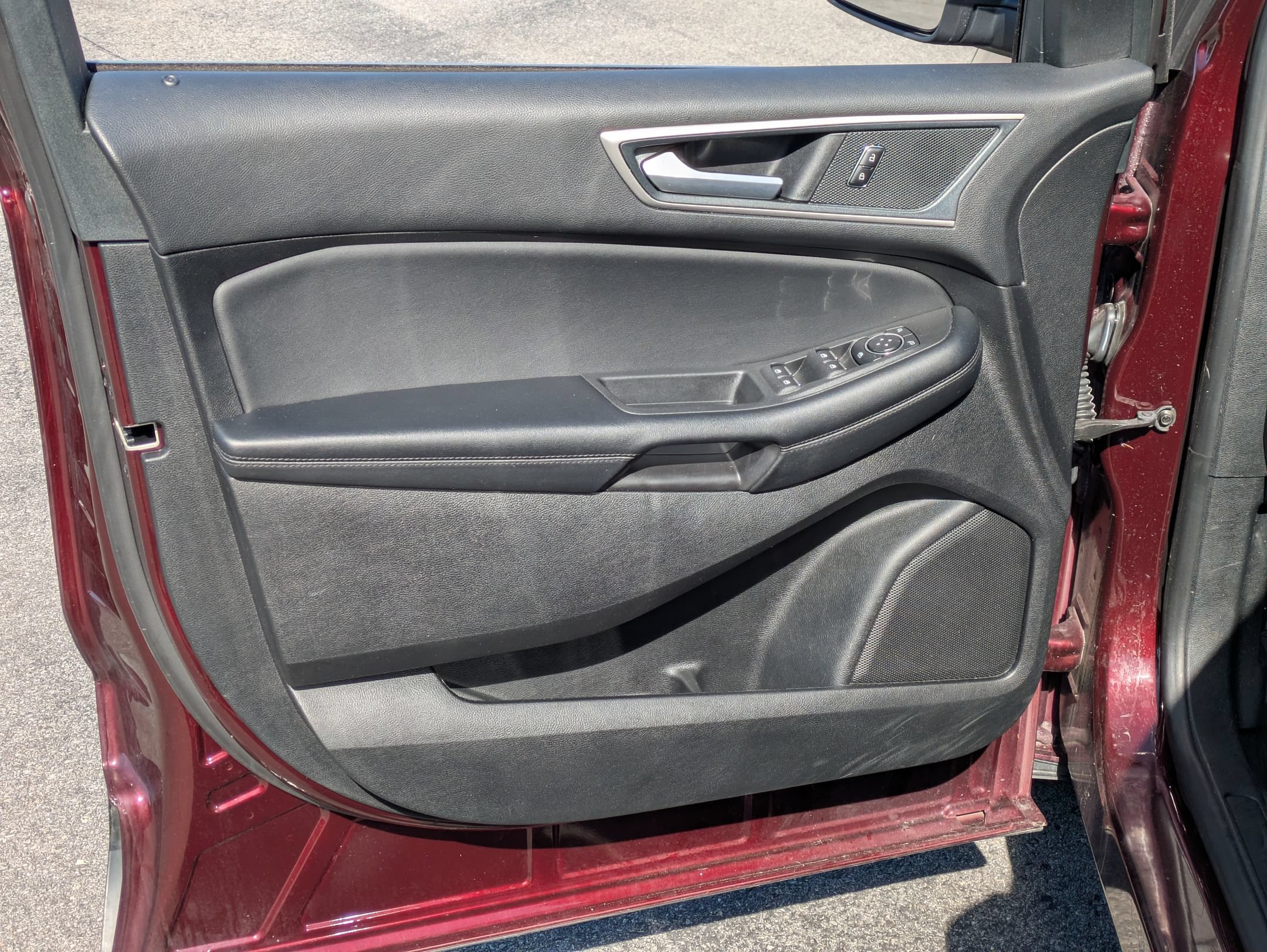 Used 2024 Ford Edge SEL w/ Convenience Package AWD/4WD image 6