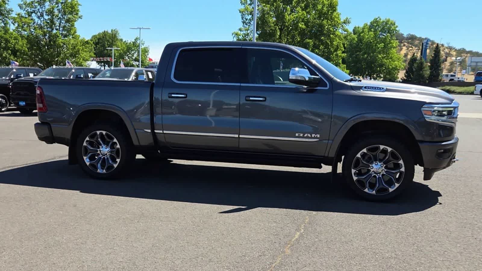Used 2022 RAM 1500 Limited w/ Body-Colour Bumper Group AWD/4WD image 9