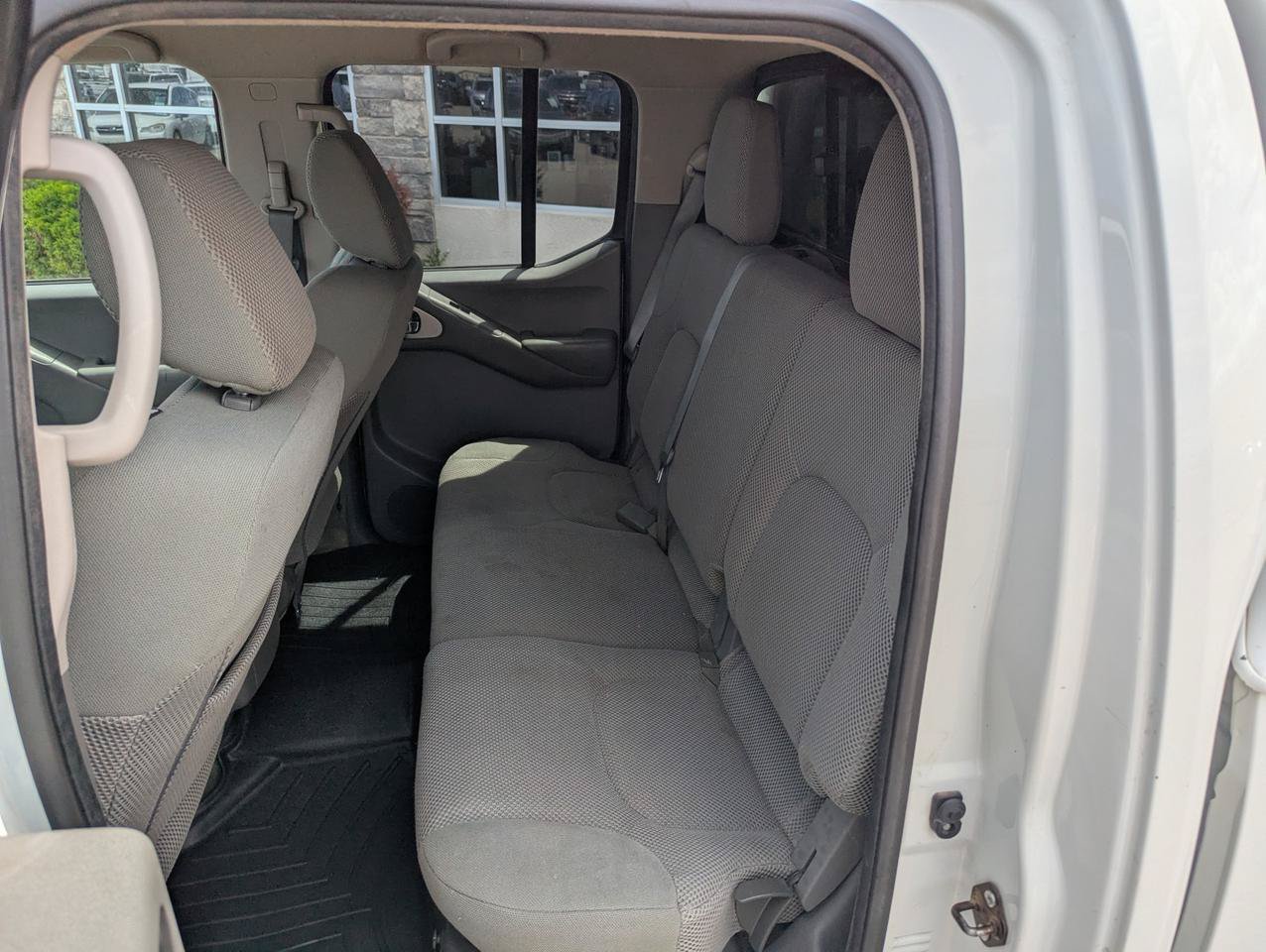 Used 2016 Nissan Frontier SV w/ SV Value Truck Package AWD/4WD image 21