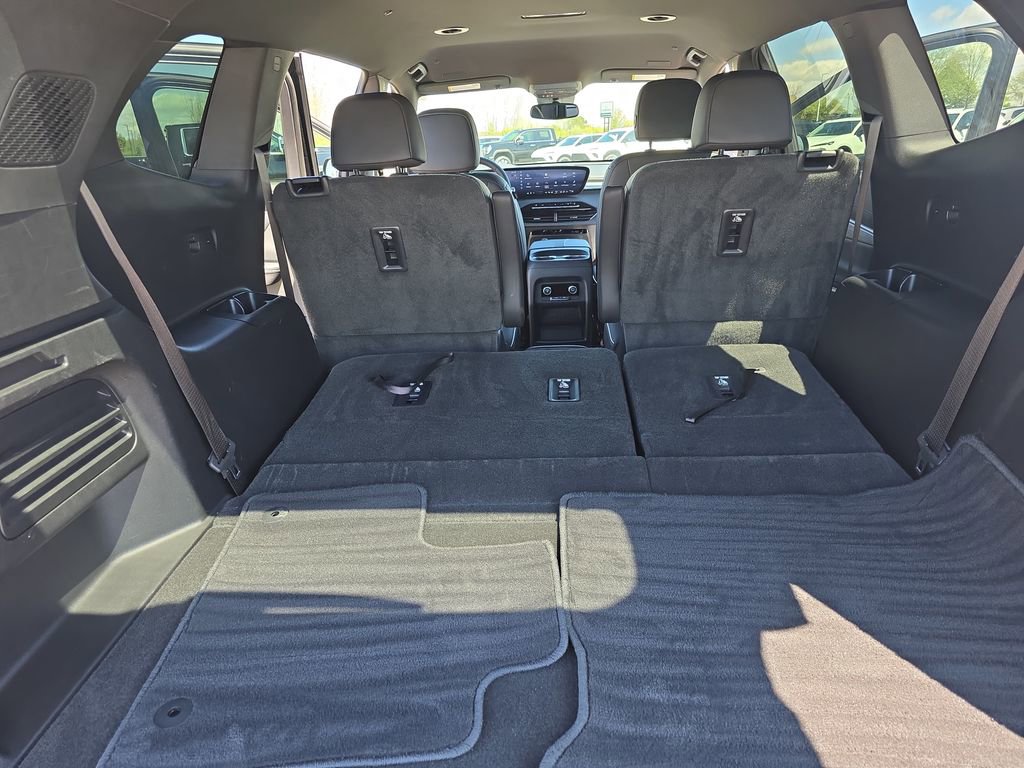 Certified 2025 Buick Enclave Preferred w/ Trailering Package, 5000 lbs. AWD/4WD image 14