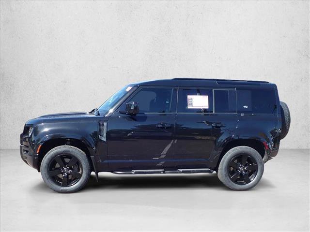 Used 2022 Land Rover Defender 110 XS Edition AWD/4WD image 2