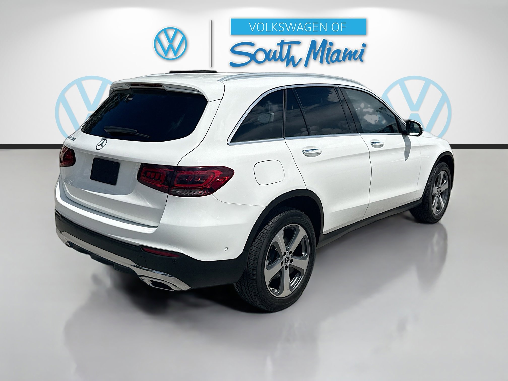 Used 2022 Mercedes-Benz GLC 300 w/ Premium Package Lite image 7