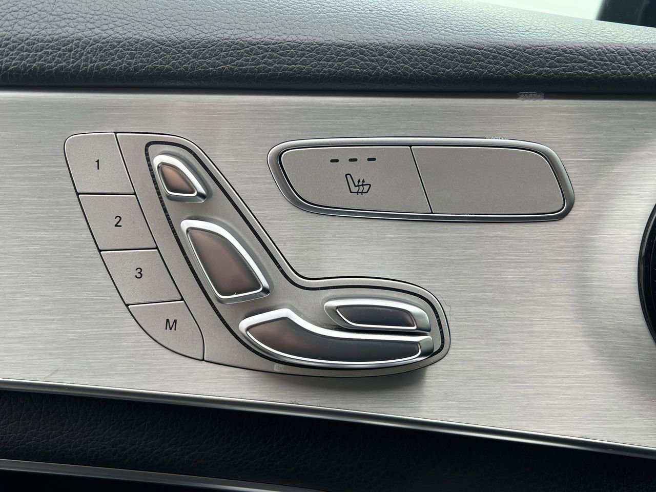 Used 2018 Mercedes-Benz C 300 Sedan image 21