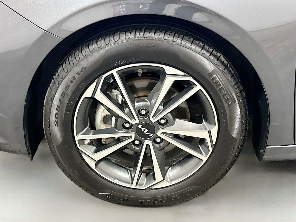 Used 2024 Kia Forte LXS w/ LXS Technology Package image 25