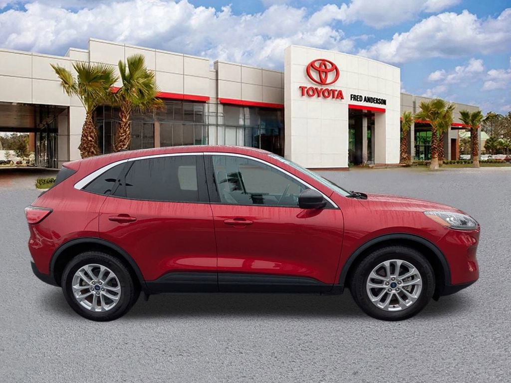 Used 2022 Ford Escape SE w/ Convenience Package image 3