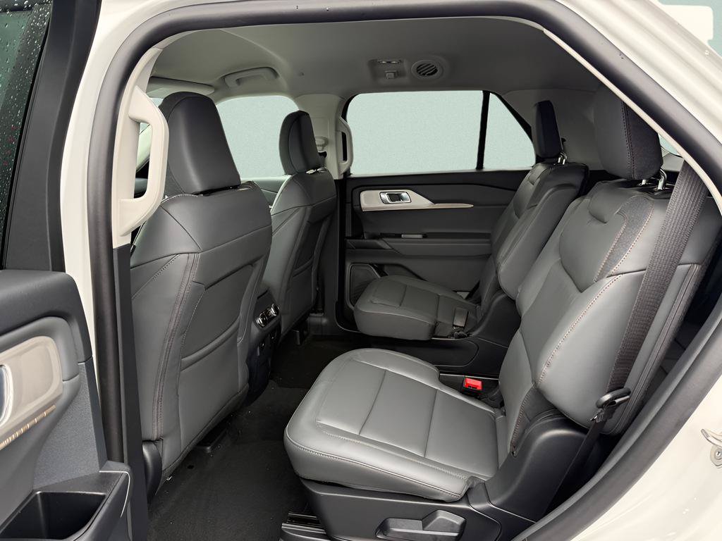 New 2026 Ford Explorer Active w/ Active Comfort Package AWD/4WD image 5