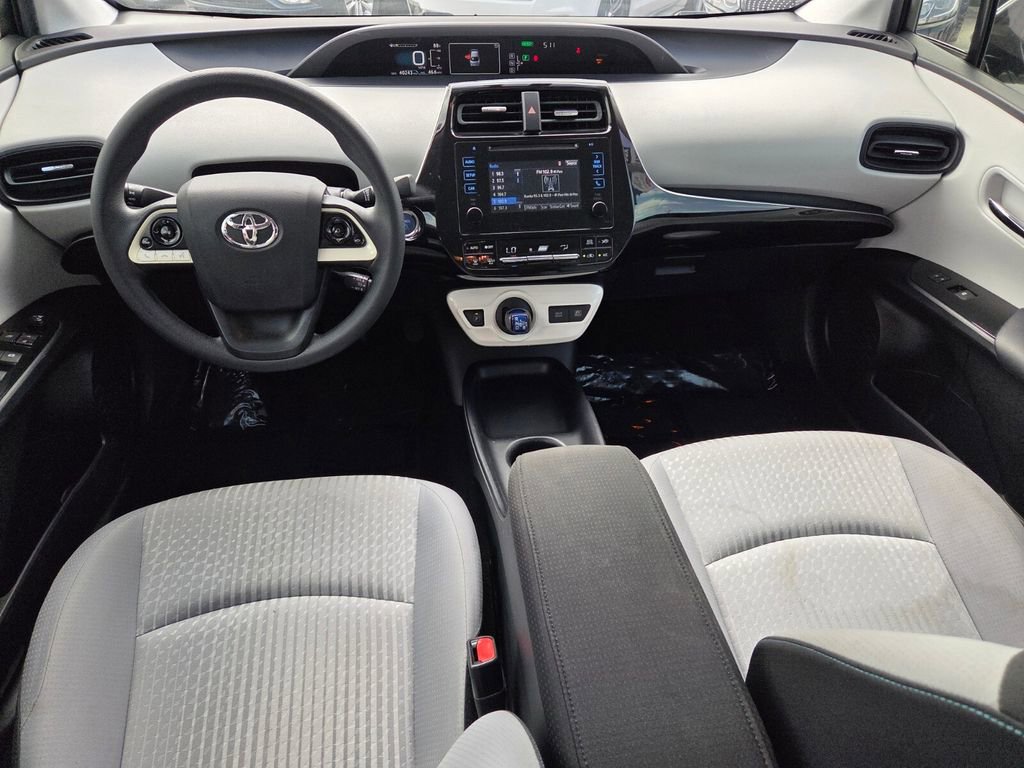 Used 2016 Toyota Prius Four image 9