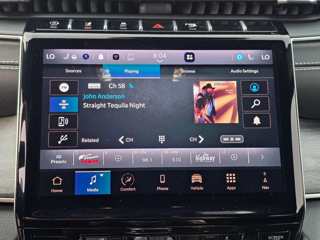 Used 2024 Jeep Grand Cherokee L Limited w/ Black Appearance Package image 22