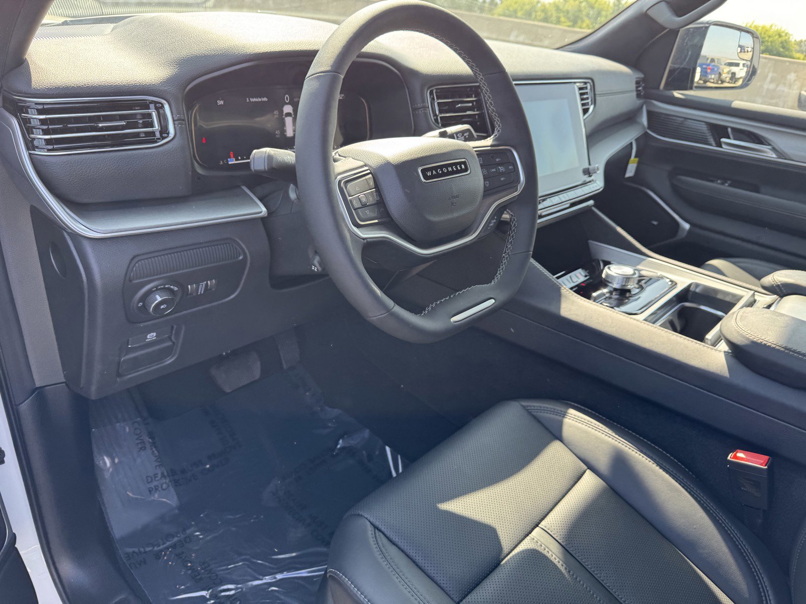 New 2025 Jeep Wagoneer L Series II w/ Premium Group I image 11