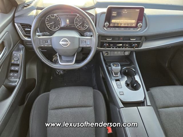 Used 2025 Nissan Rogue SV FWD image 13