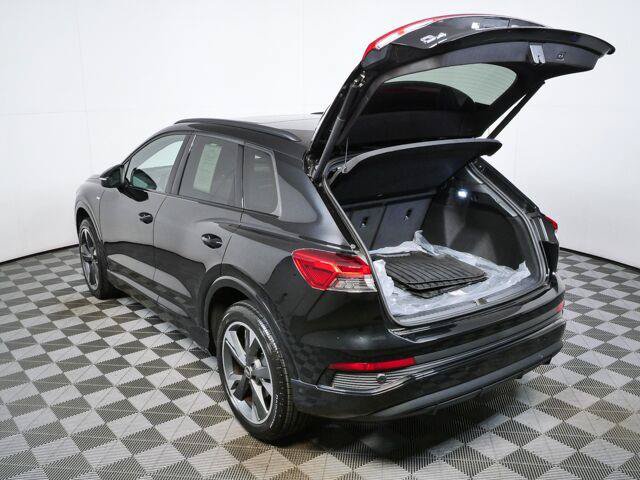 Used 2023 Audi Q4 e-tron Premium Plus w/ Premium Plus AWD/4WD image 40