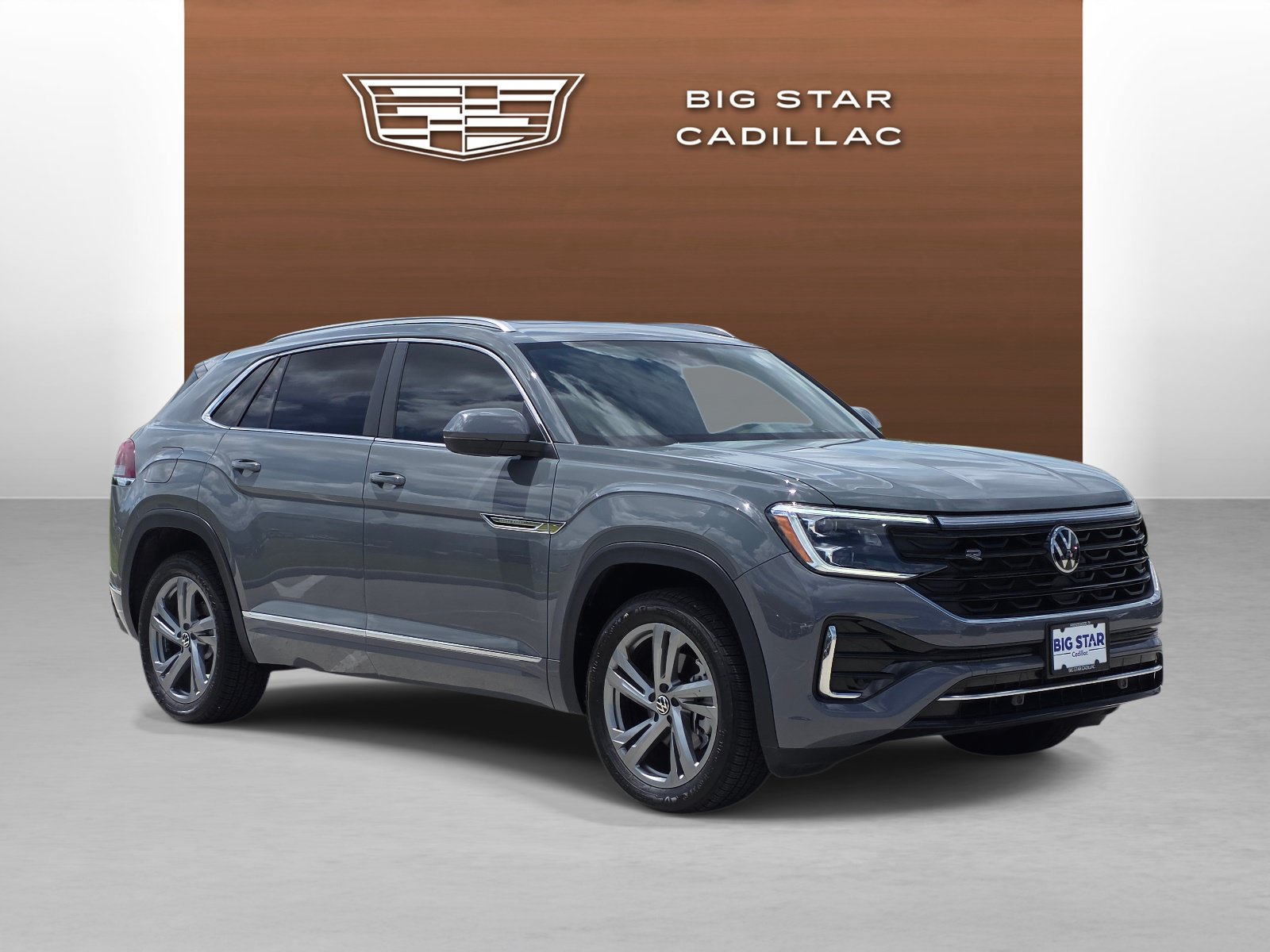 Used 2024 Volkswagen Atlas Cross Sport SEL R-Line AWD/4WD image 7