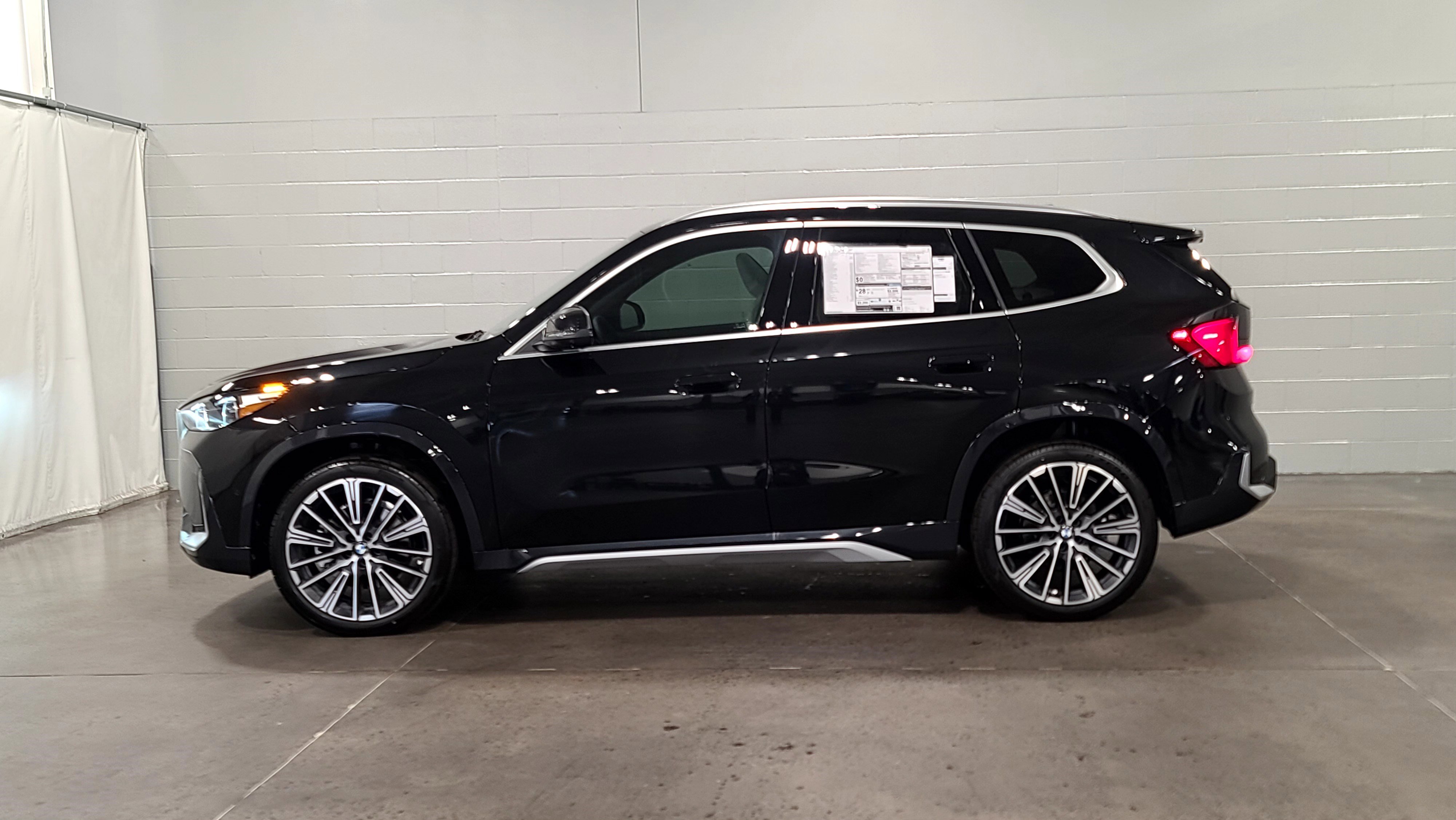 Used 2026 BMW X1 xDrive28i w/ Technology Package AWD/4WD image 5