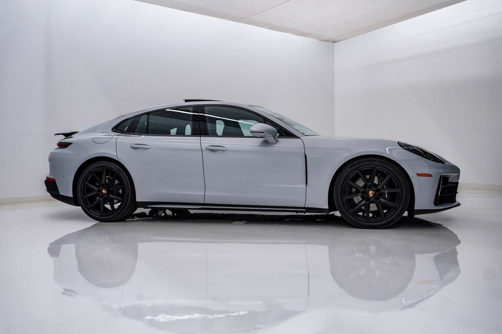 New 2026 Porsche Panamera 4 image 9