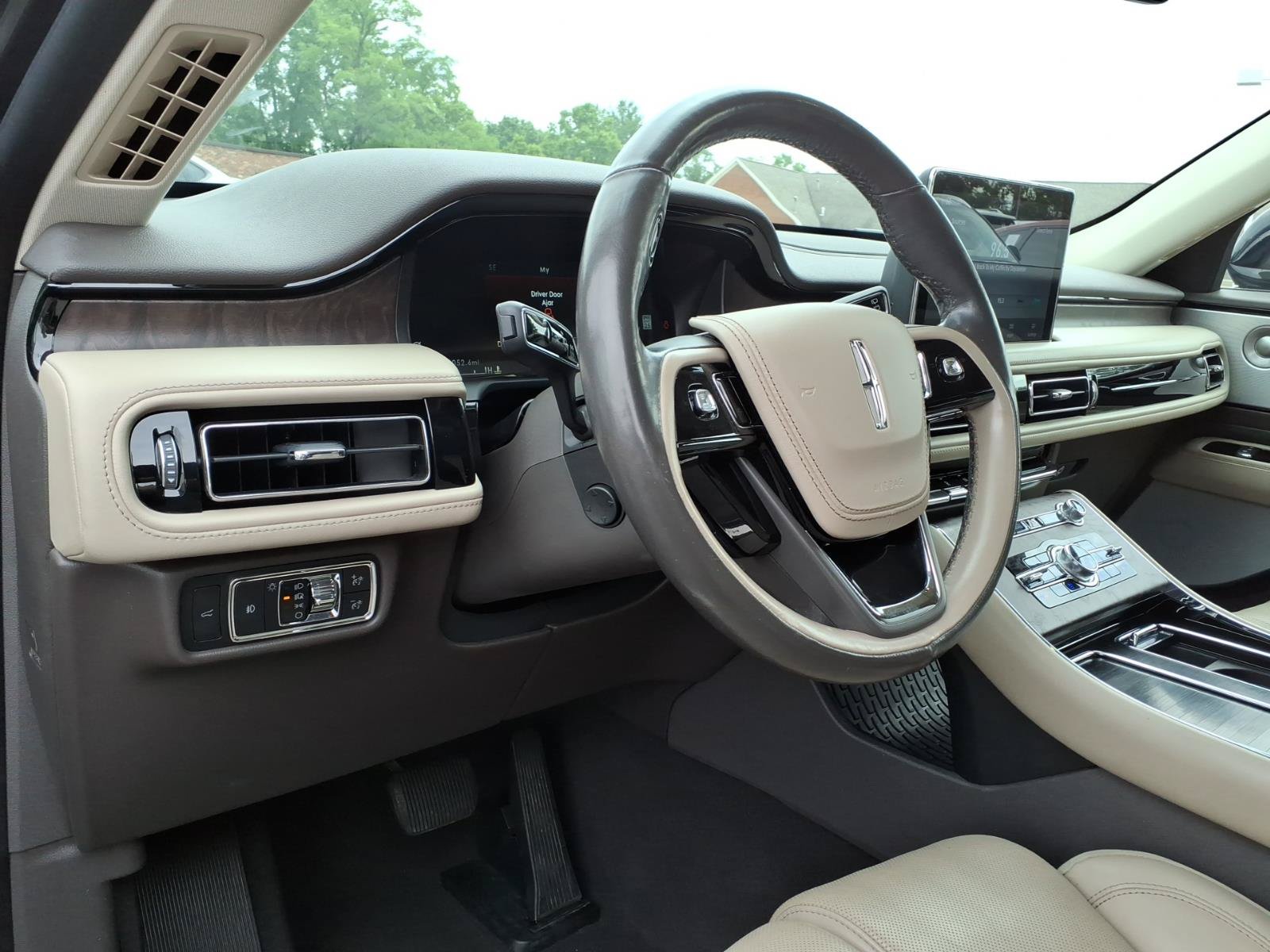Used 2020 Lincoln Aviator Reserve w/ Equipment Group 201A AWD/4WD image 14