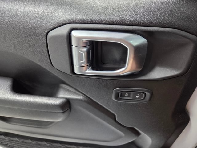 Used 2025 Jeep Wrangler Sport AWD/4WD image 27