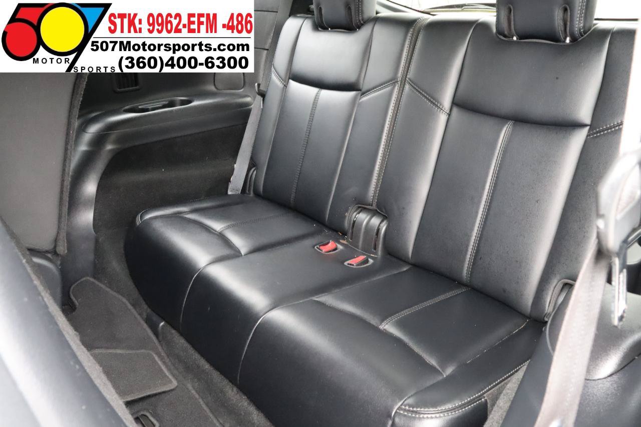 Used 2019 Nissan Pathfinder SL AWD/4WD image 16