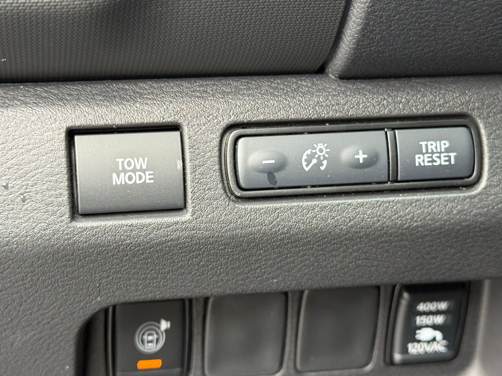 Used 2024 Nissan Frontier PRO-4X w/ Pro Convenience Package image 39