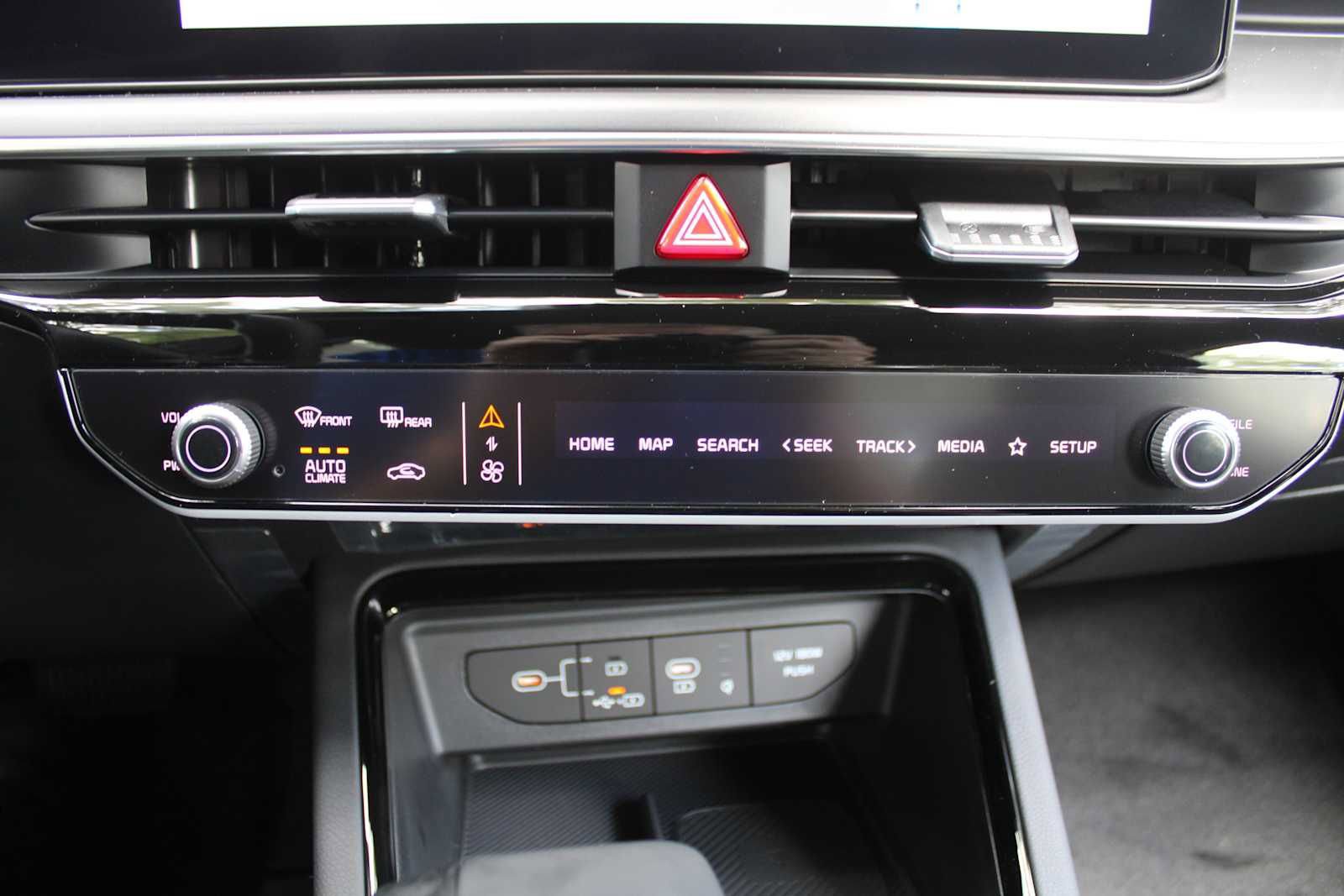 Certified 2025 Kia K5 GT-Line image 34