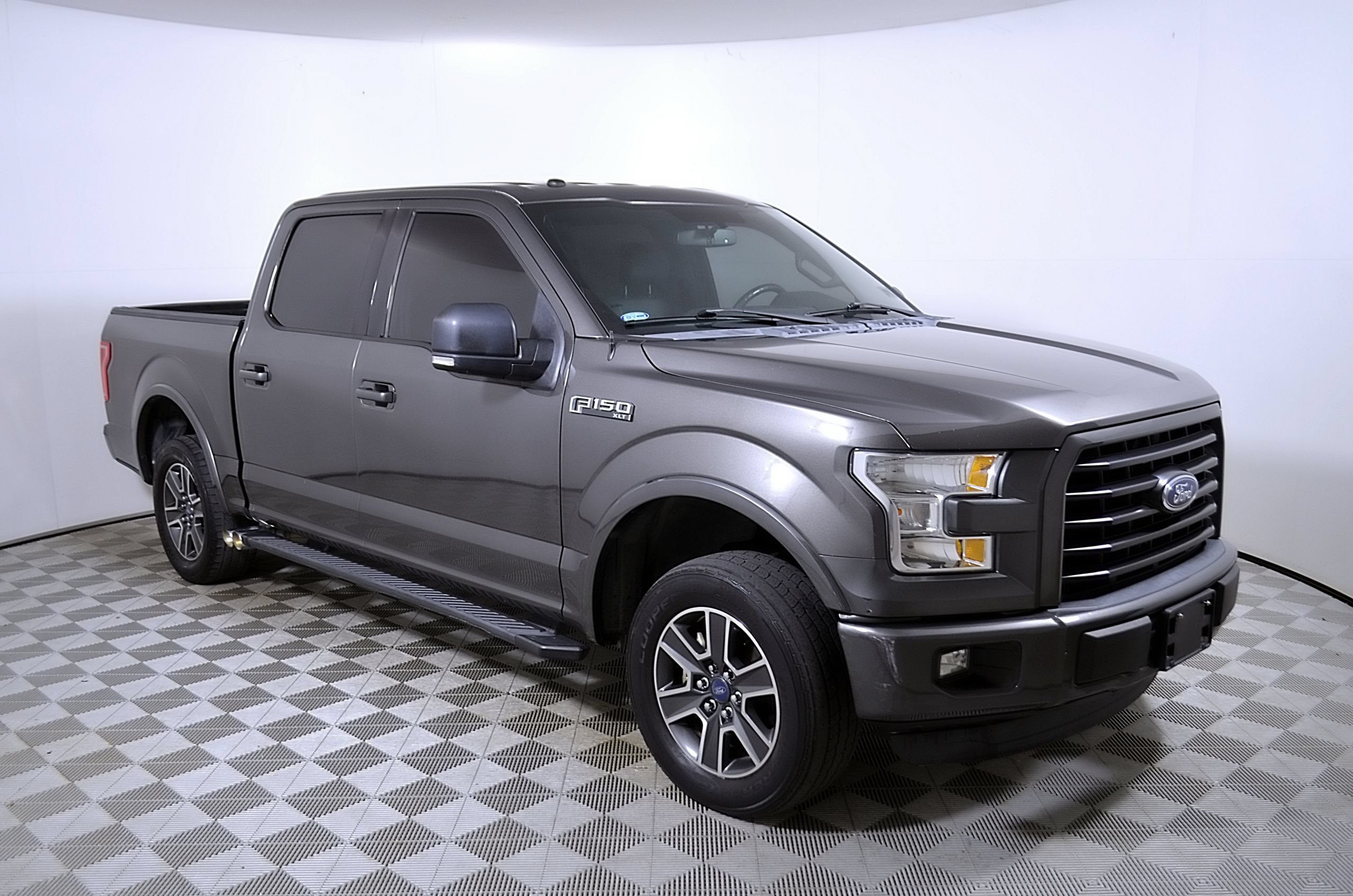 Used 2016 Ford F150 XLT w/ Equipment Group 302A Luxury RWD image 6