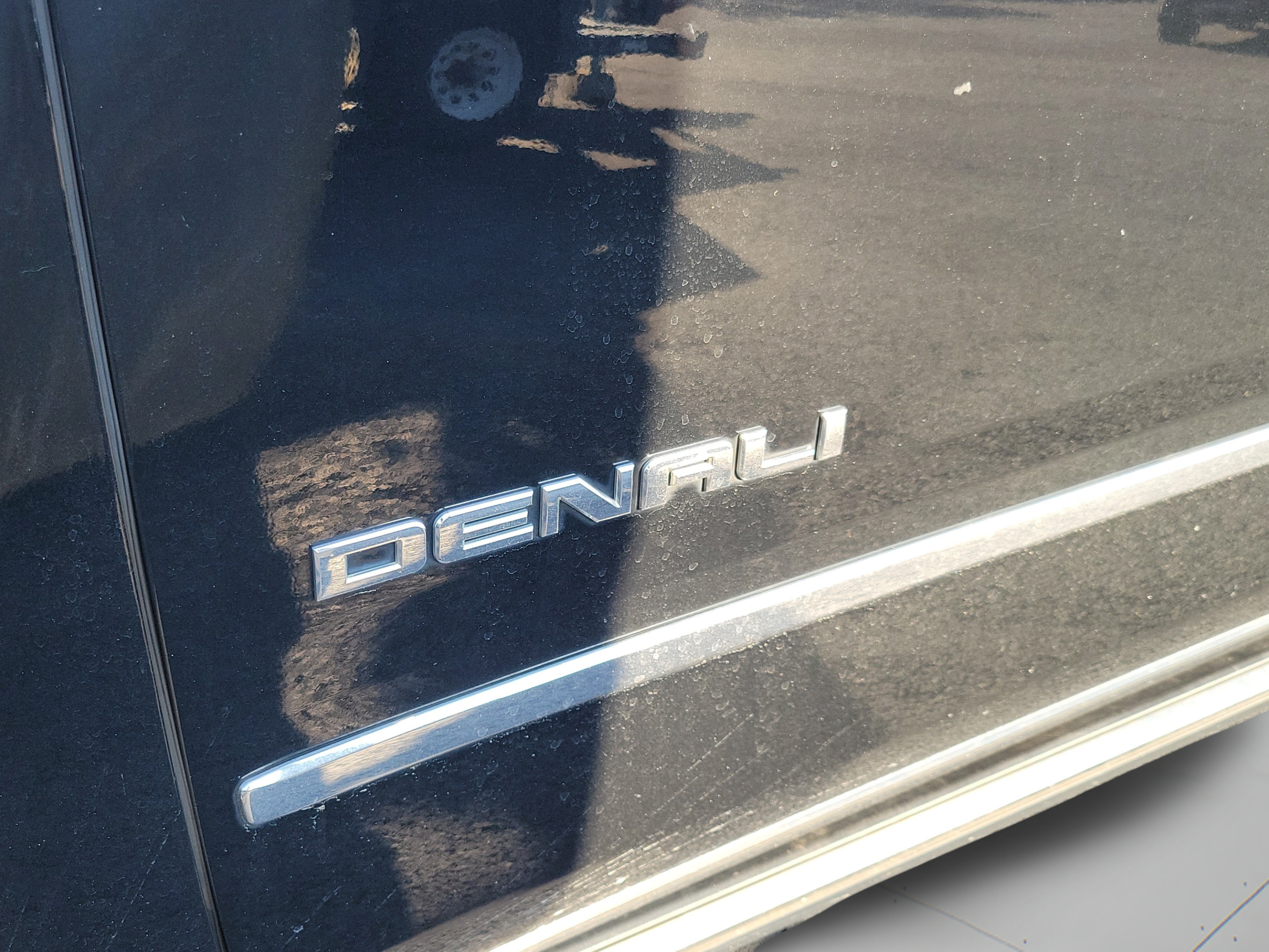 Used 2018 GMC Yukon Denali w/ Denali Ultimate Package AWD/4WD image 29