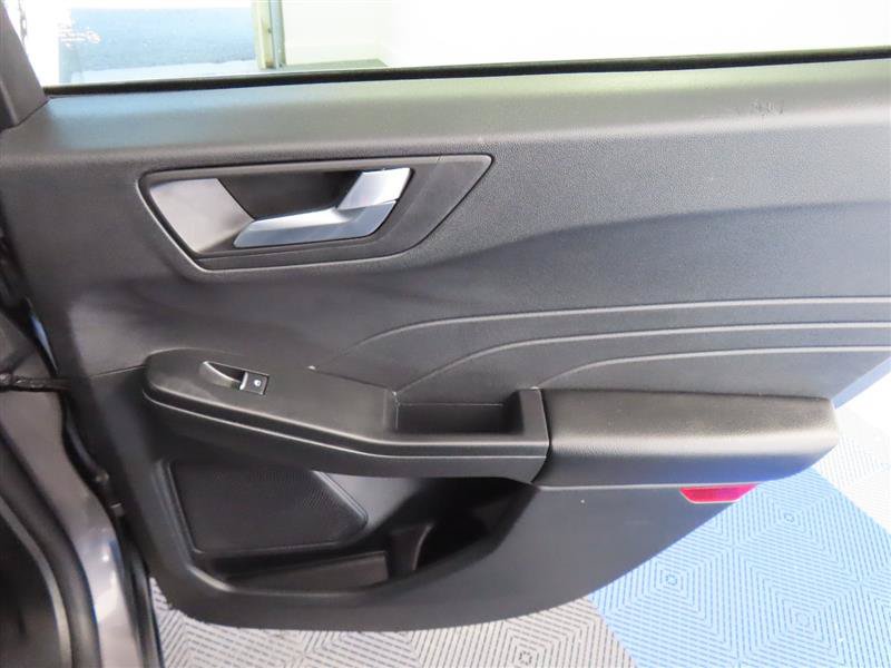 Used 2025 Ford Escape ST-Line FWD image 30