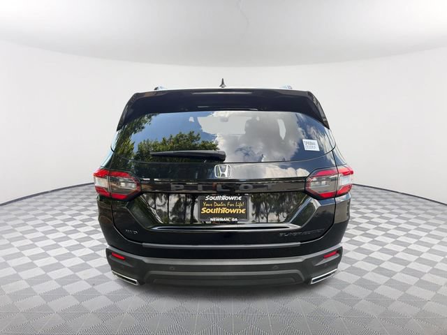Used 2025 Honda Pilot Black Edition image 6