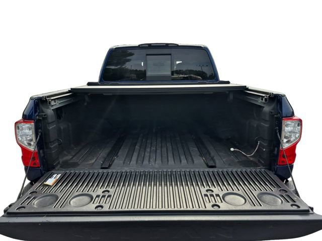 Used 2017 Nissan Titan SL image 19