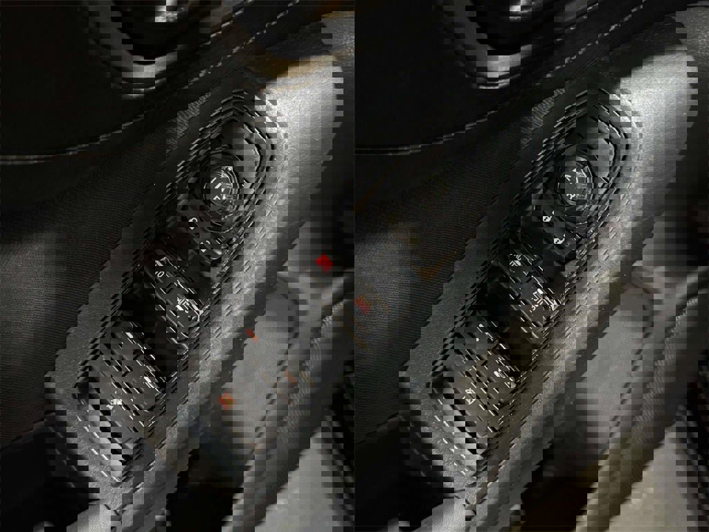 Used 2019 Subaru Crosstrek 2.0i Premium image 14