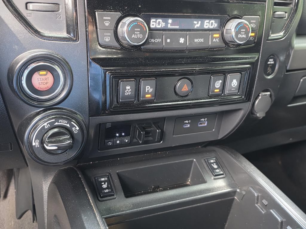 Used 2021 Nissan Titan PRO-4X w/ Pro-4x Convenience Package AWD/4WD image 18