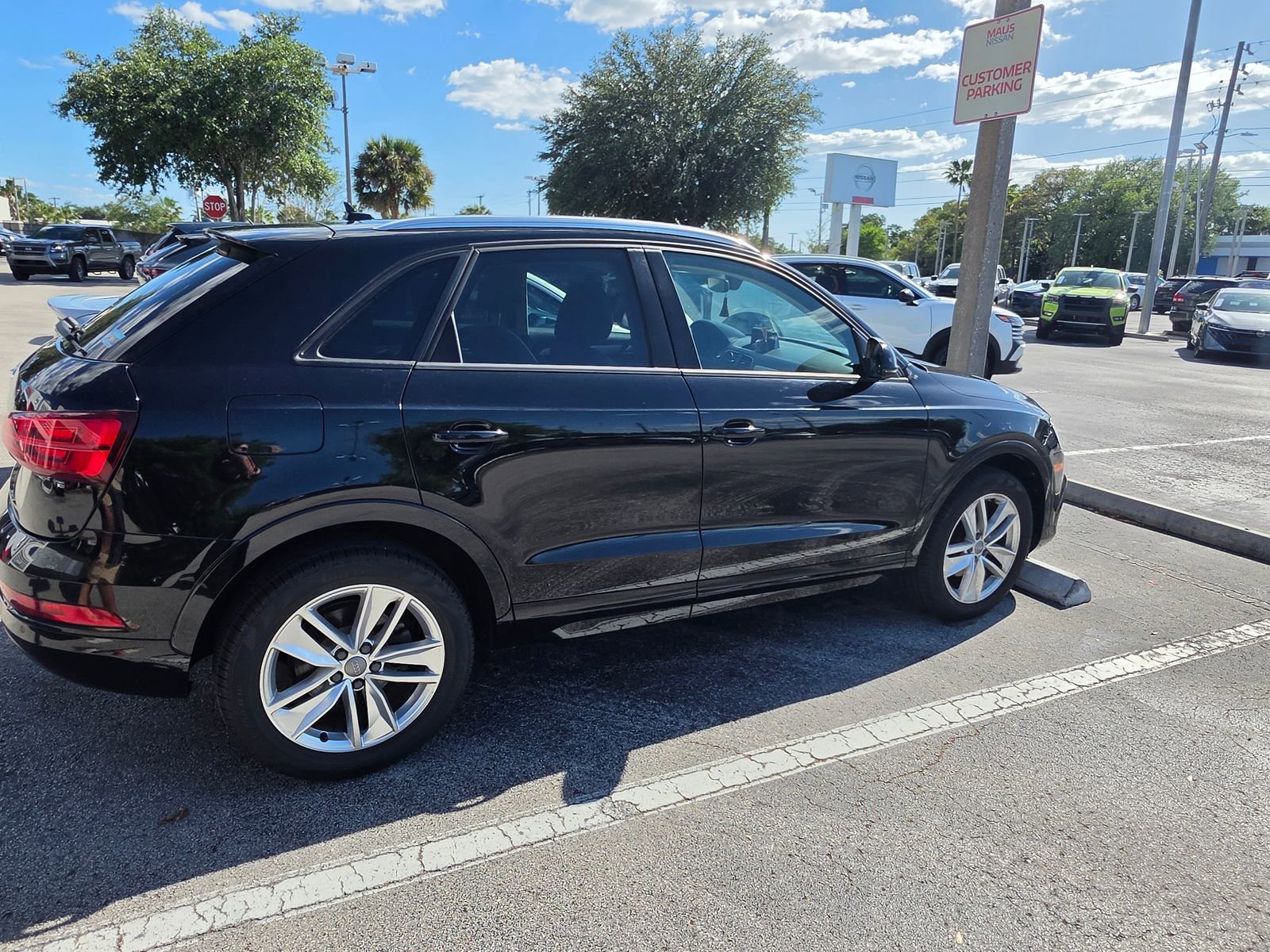 Used 2017 Audi Q3 2.0T Premium FWD image 3