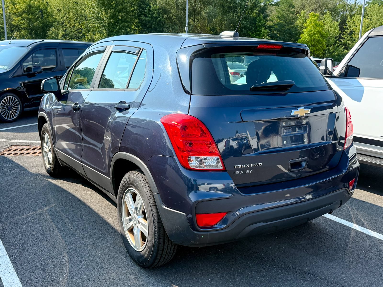 Used 2018 Chevrolet Trax LS AWD/4WD image 3