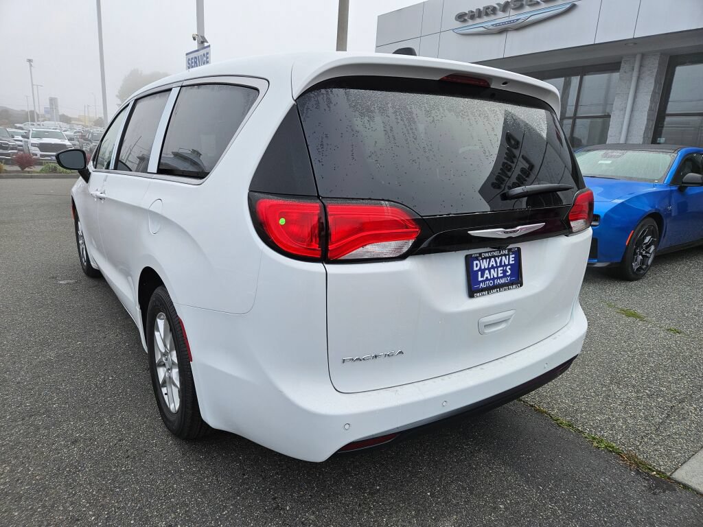 New 2027 Chrysler Pacifica LX FWD image 3