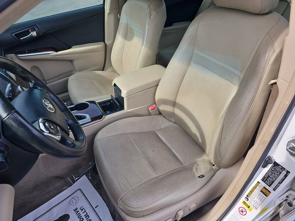 Used 2013 Toyota Camry XLE FWD image 19