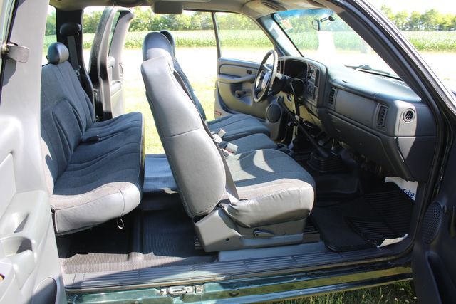 Used 2002 Chevrolet Silverado 2500 4x4 Extended Cab image 21