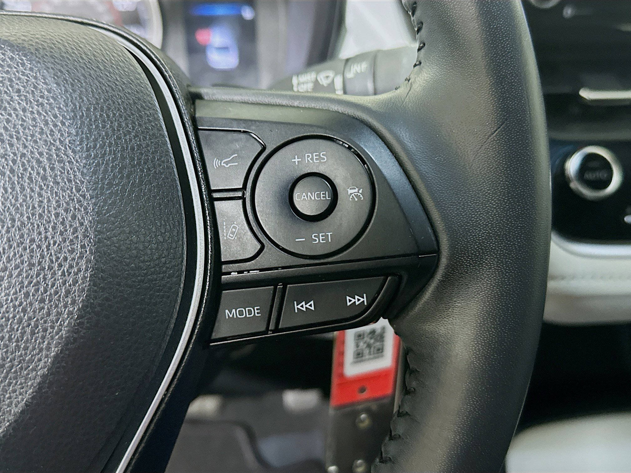 Used 2022 Toyota Corolla SE FWD image 17