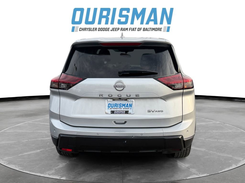 Used 2024 Nissan Rogue SV image 5