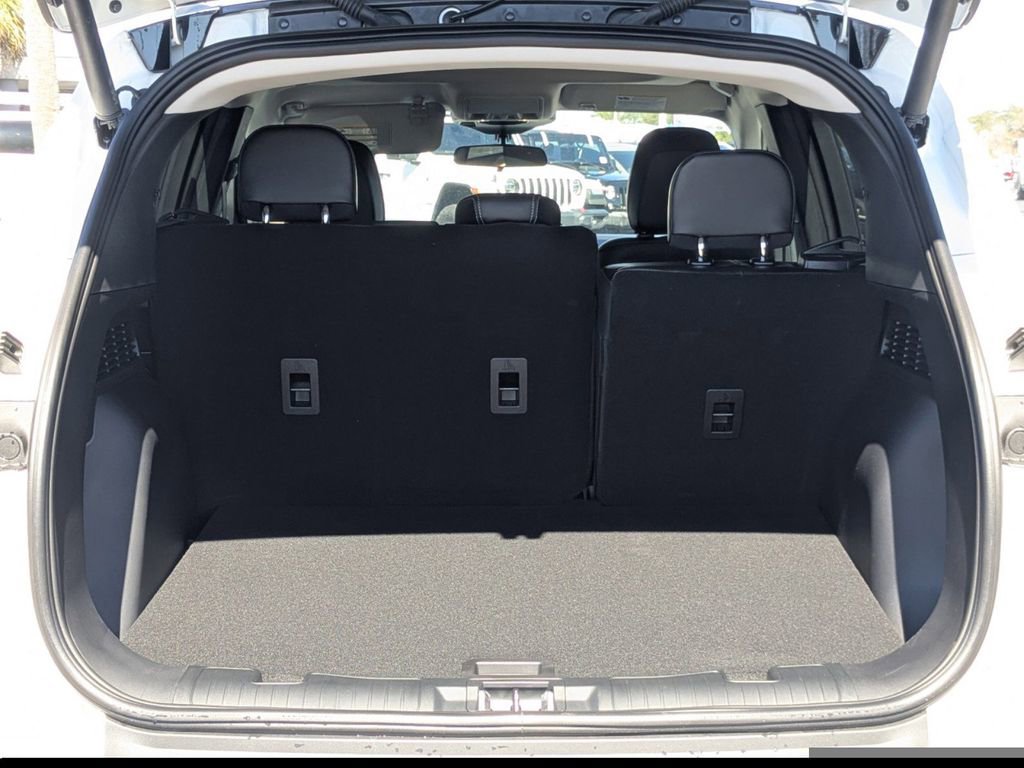 New 2026 Ford Escape SE image 13