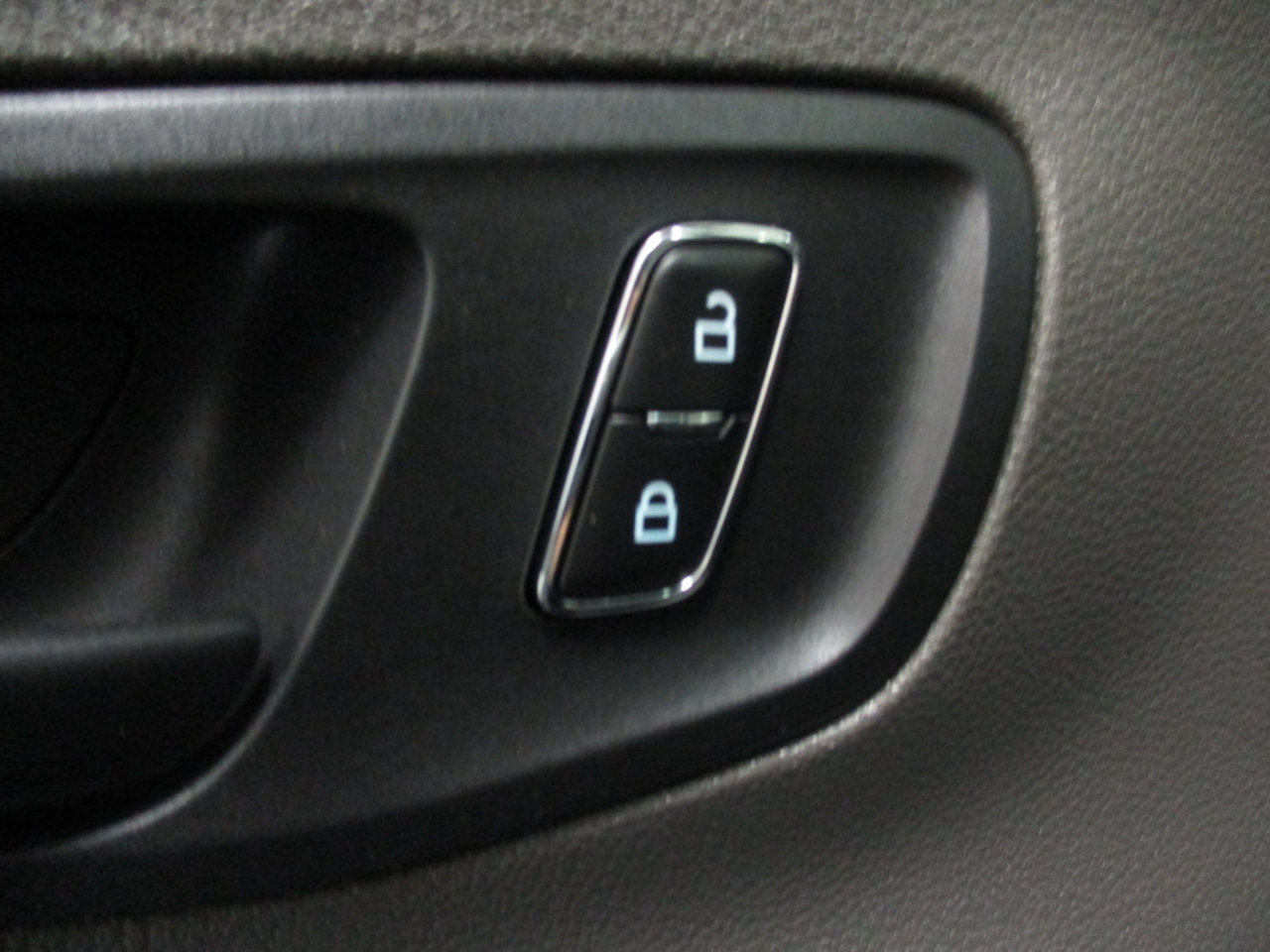 Used 2024 Ford Transit 250 Low Roof w/ Exterior Upgrade Package image 14