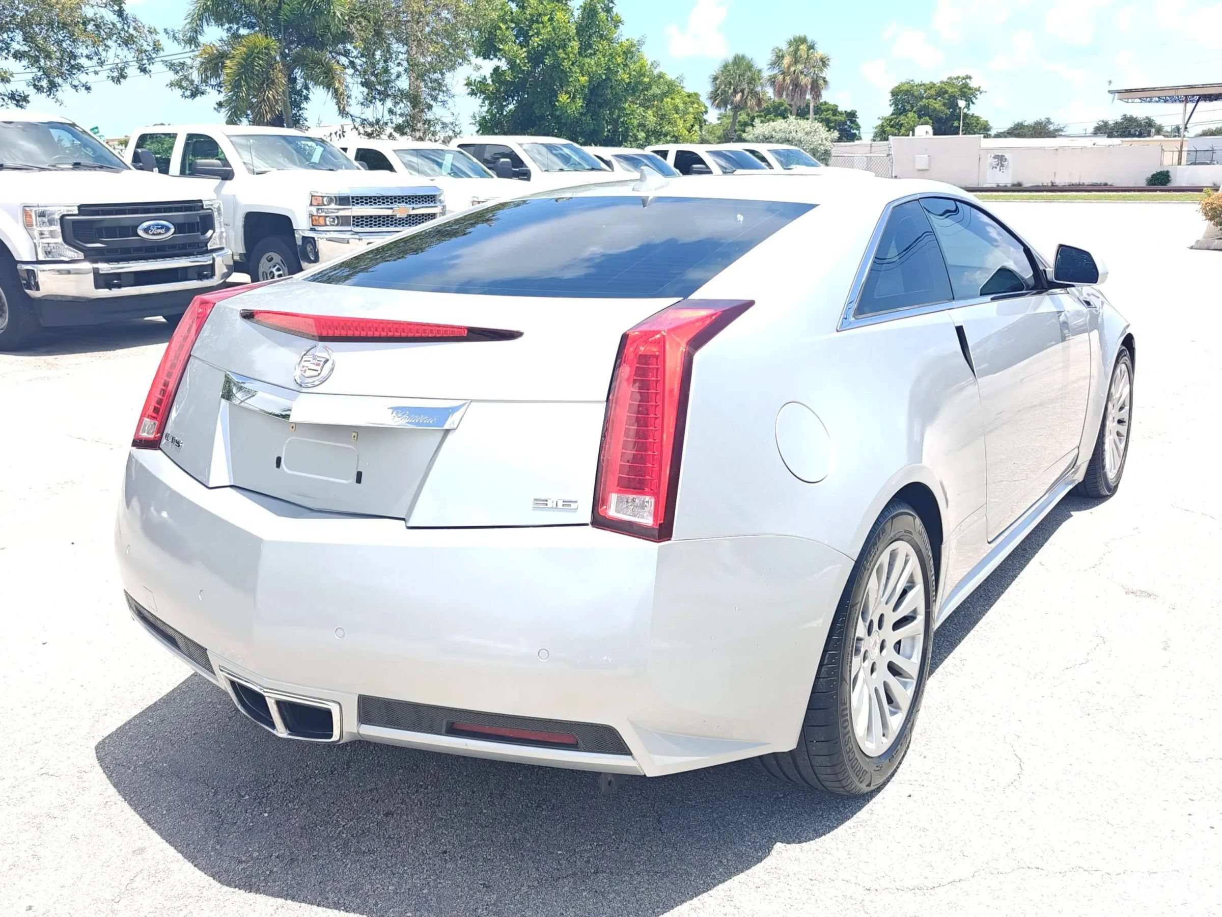 Used 2013 Cadillac CTS Coupe RWD image 7