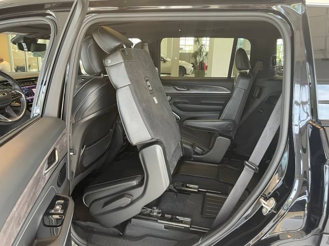Certified 2022 Jeep Grand Cherokee L Overland AWD/4WD image 34