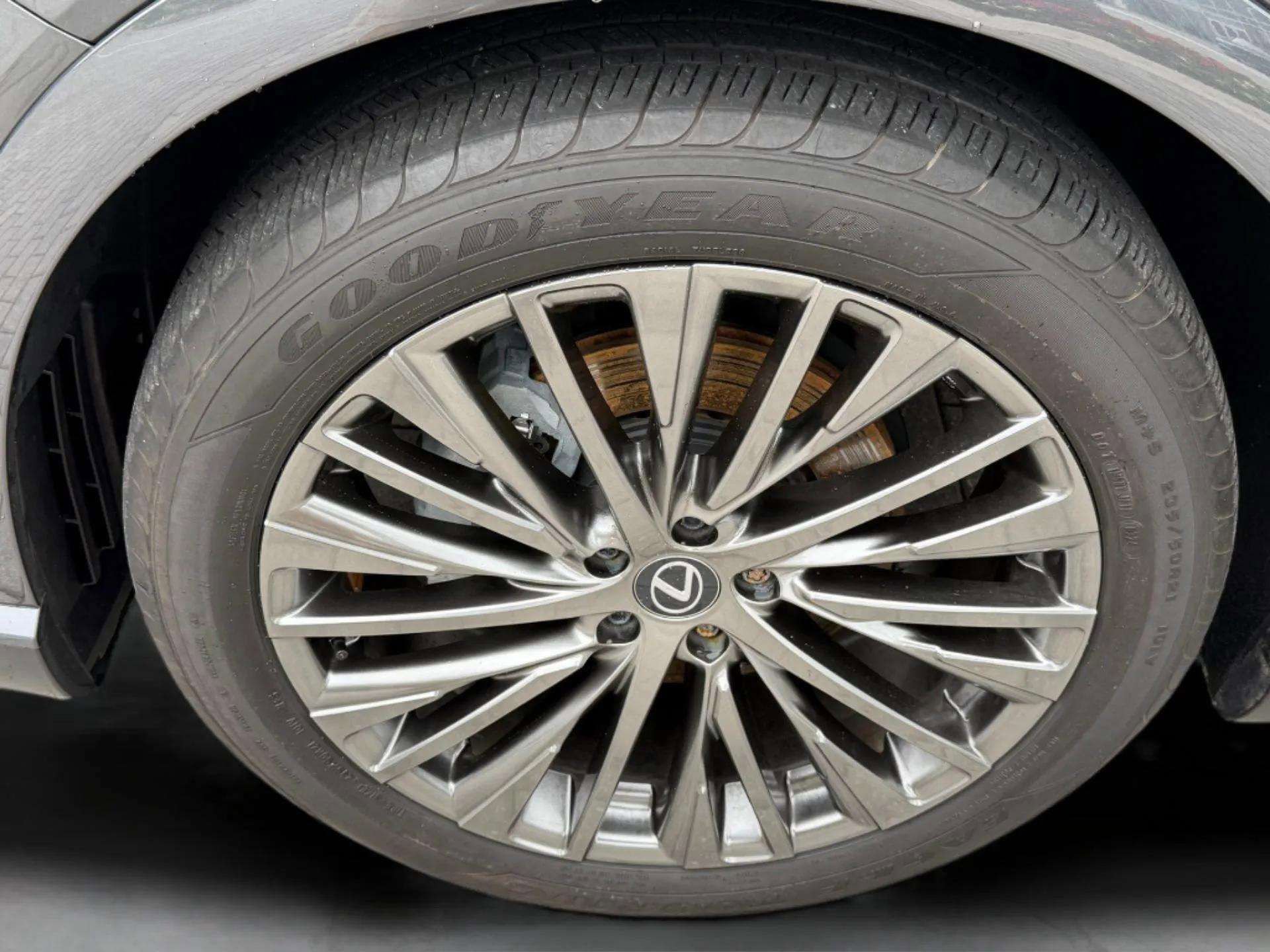 Used 2024 Lexus RX 350 FWD image 35