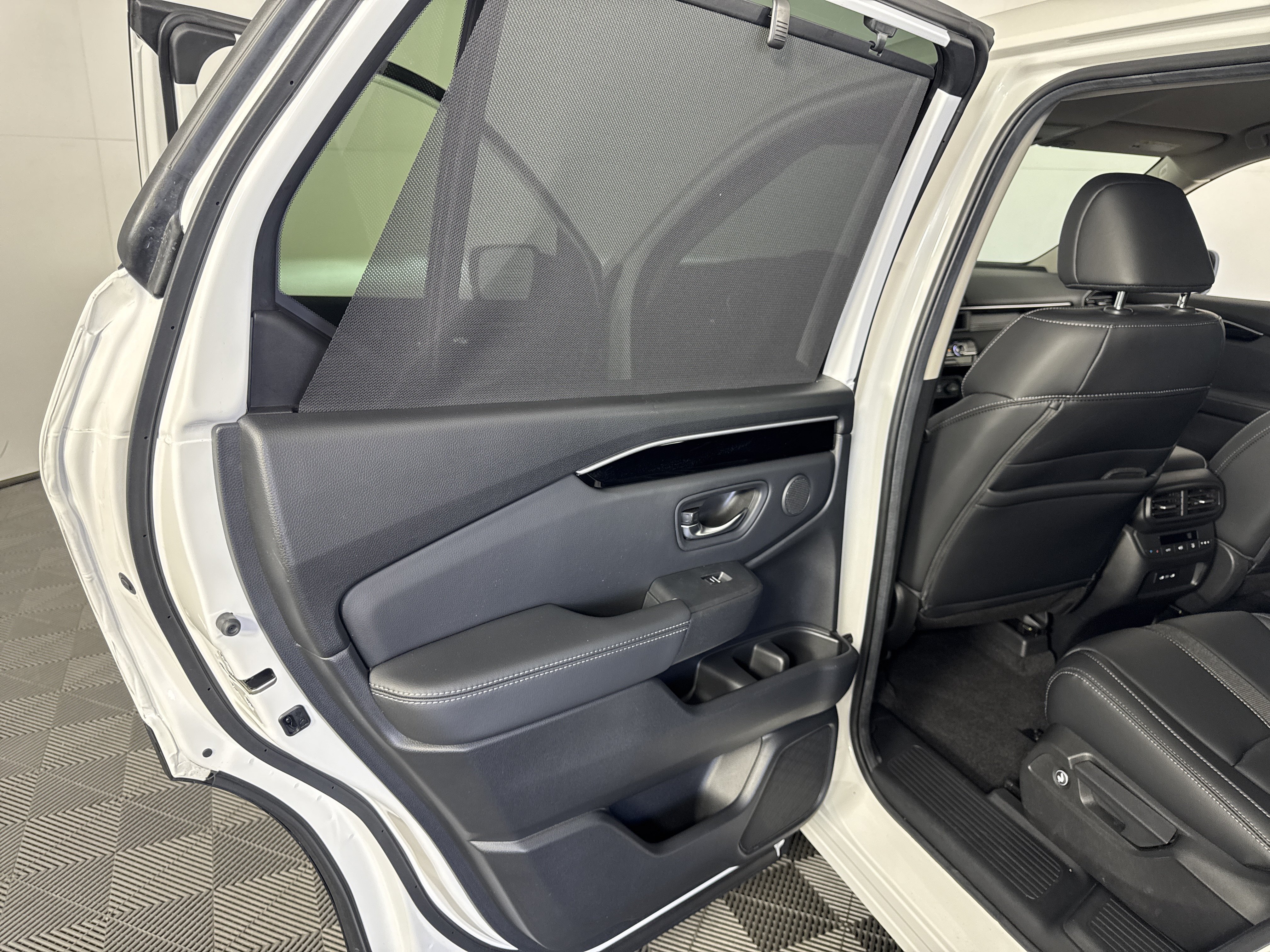 Certified 2025 Honda Pilot EX-L image 17
