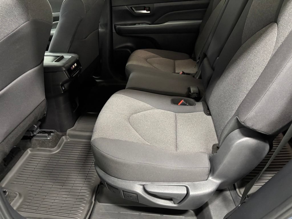 Used 2026 Toyota Grand Highlander AWD image 47